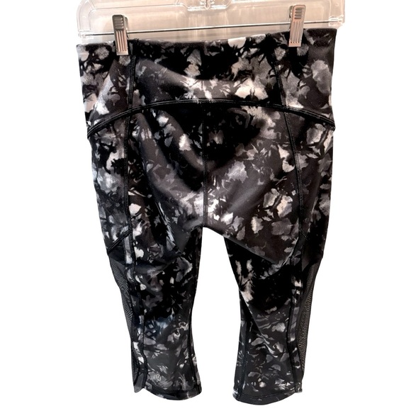 Lululemon Sun Runner Crop Leggings with Mesh Side Panels Sz‎ 6 - Picture 7 of 11